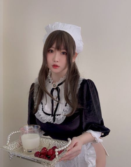 他从火光中走来