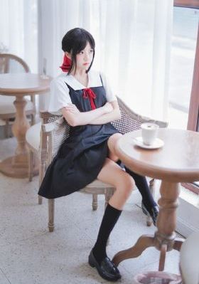 年轻的小婊2中文版